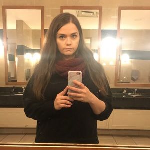 Meet your Posher, Hannah